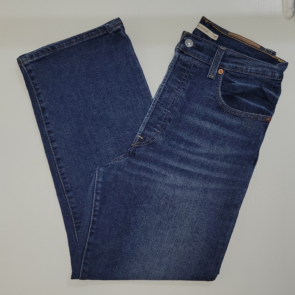 Levi's Women's Size 10 Dark Blue Ribcage Straight Jeans!